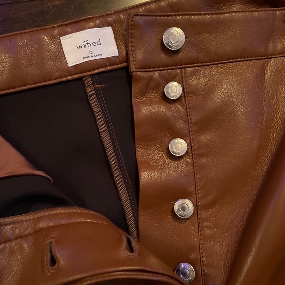 Aritzia Wilfred Pants size 10 Vegan Leather Brown High Rise Button Pockets - Picture 3 of 9
